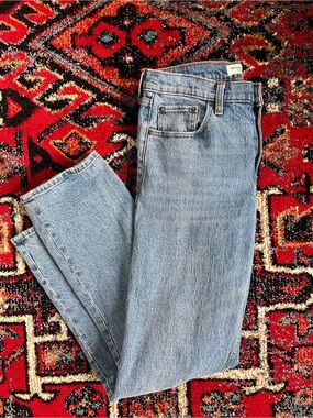 Abercrombie & Fitch Mid Rise Medium Wash Blue Straight Leg Jeans